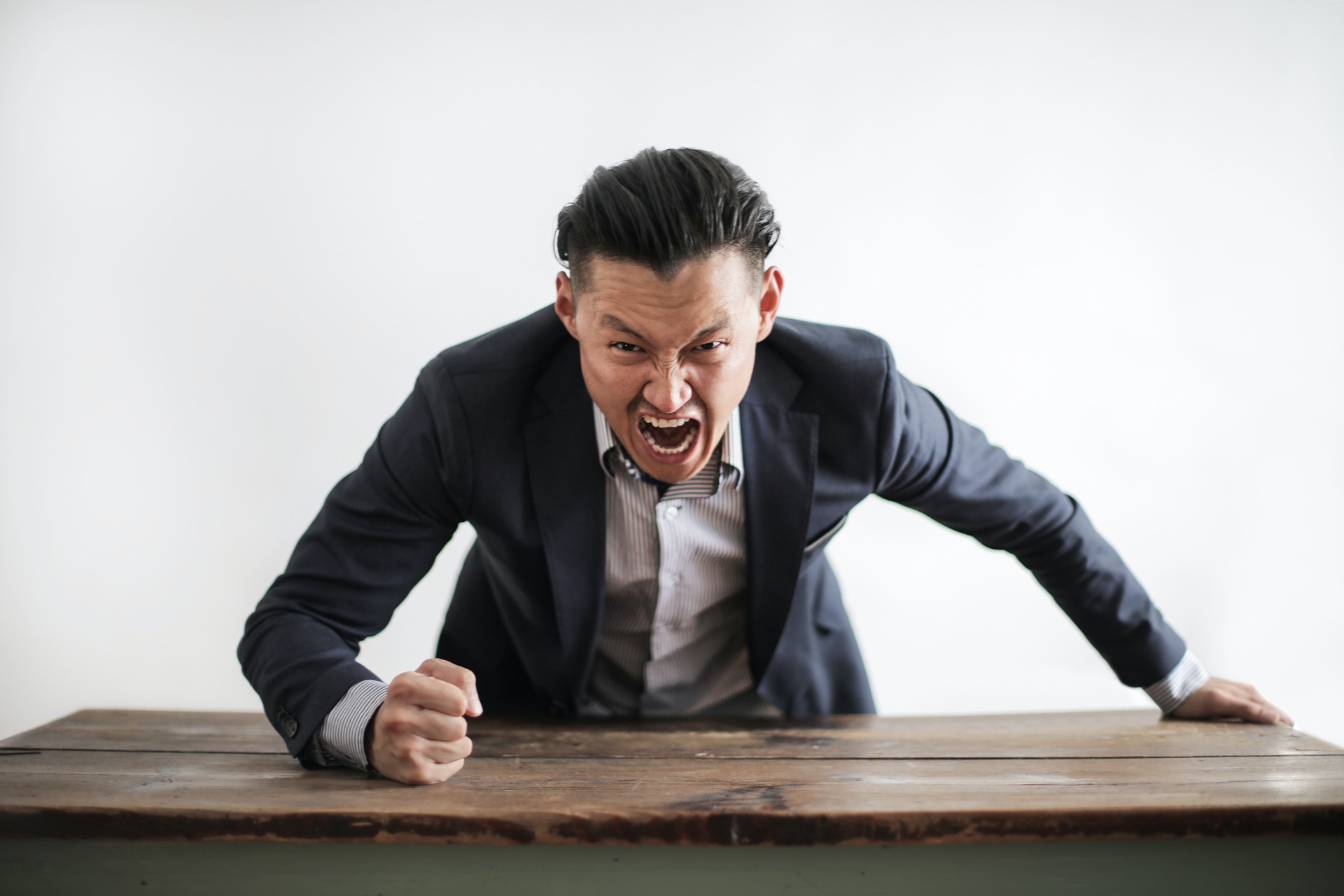 Mon Ex S énerve Quand Je Lui Parle Pourquoi mon ex est si cruel? - James D.